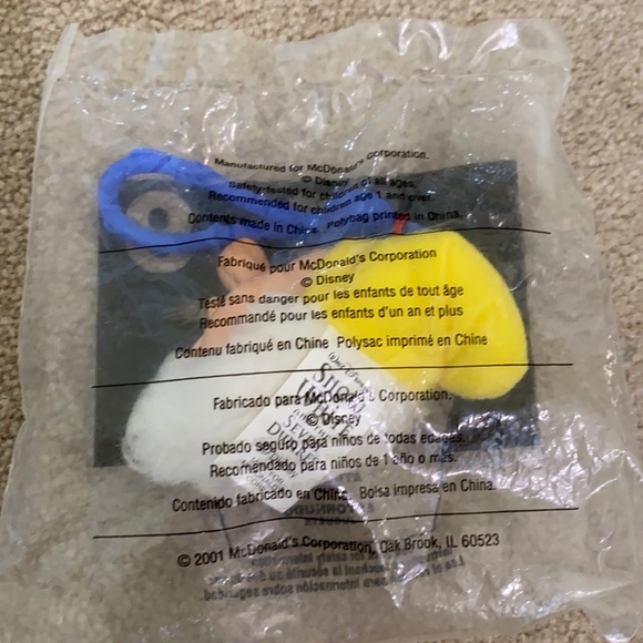 Sneezy Snow White & 7 dwarfs bag charm Disney - Picture 2 of 4